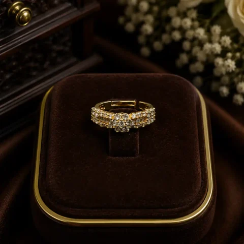 Elegant Floral Cluster Diamond Ring